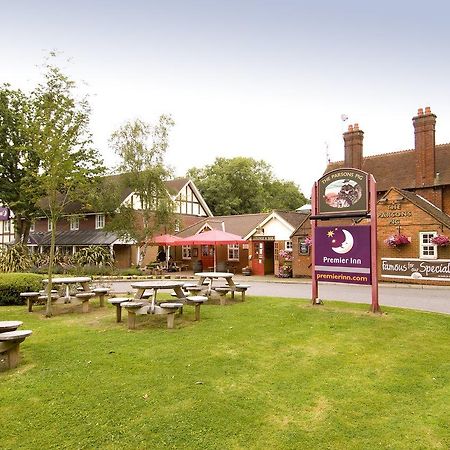 Premier Inn London Gatwick Airport East Crawley  Exteriör bild