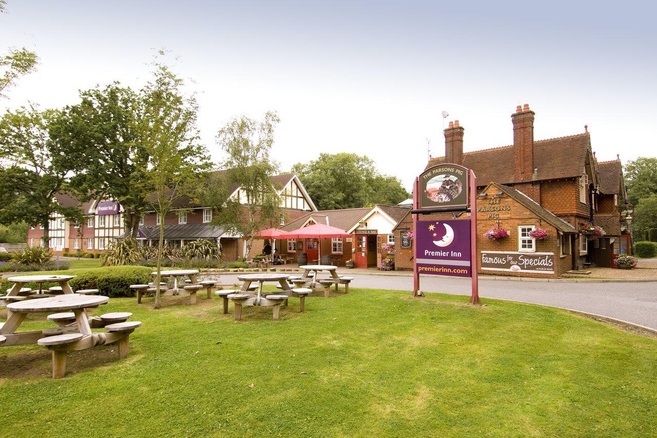 Premier Inn London Gatwick Airport East Crawley  Exteriör bild