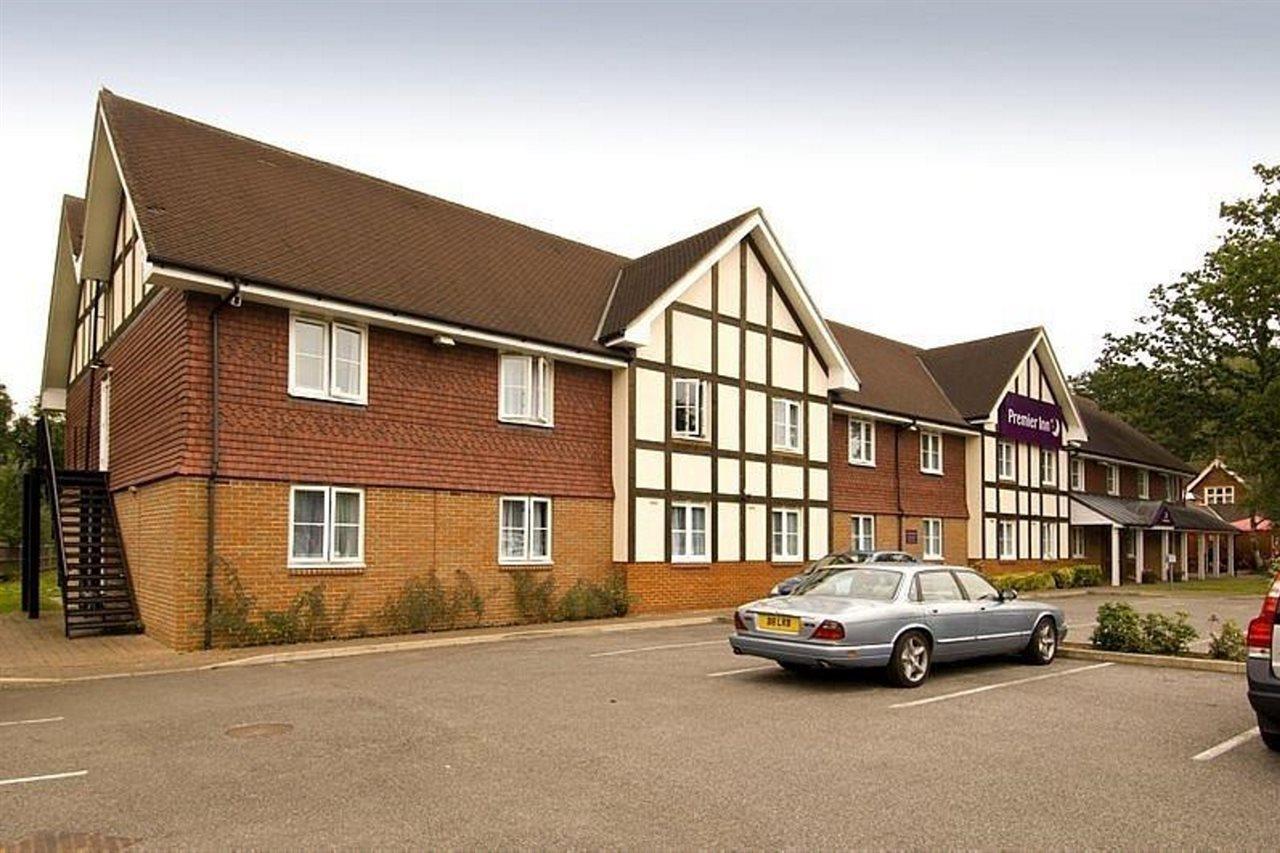 Premier Inn London Gatwick Airport East Crawley  Exteriör bild