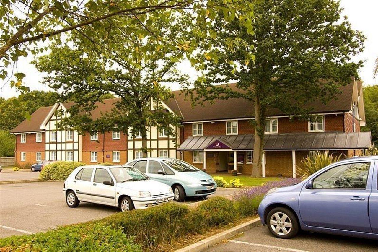 Premier Inn London Gatwick Airport East Crawley  Exteriör bild