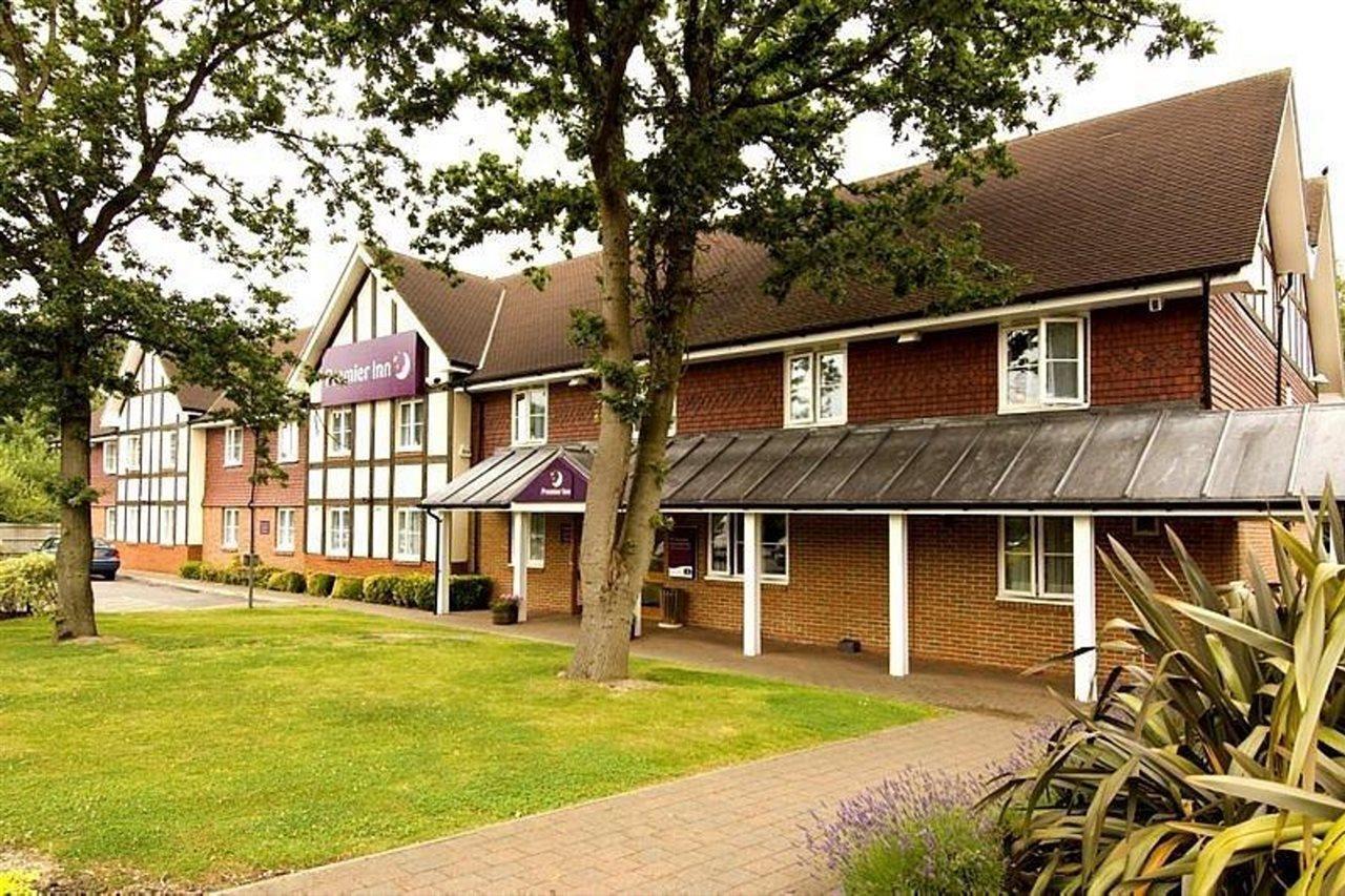 Premier Inn London Gatwick Airport East Crawley  Exteriör bild