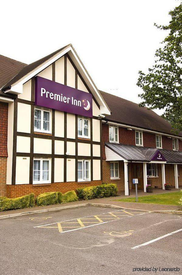 Premier Inn London Gatwick Airport East Crawley  Exteriör bild